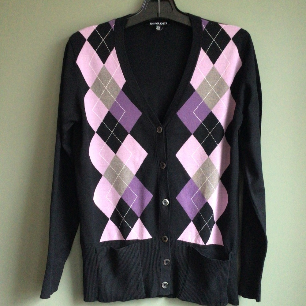 Ladies Argyle Cardigan. Kasper Knits size Medium in excellent condition.